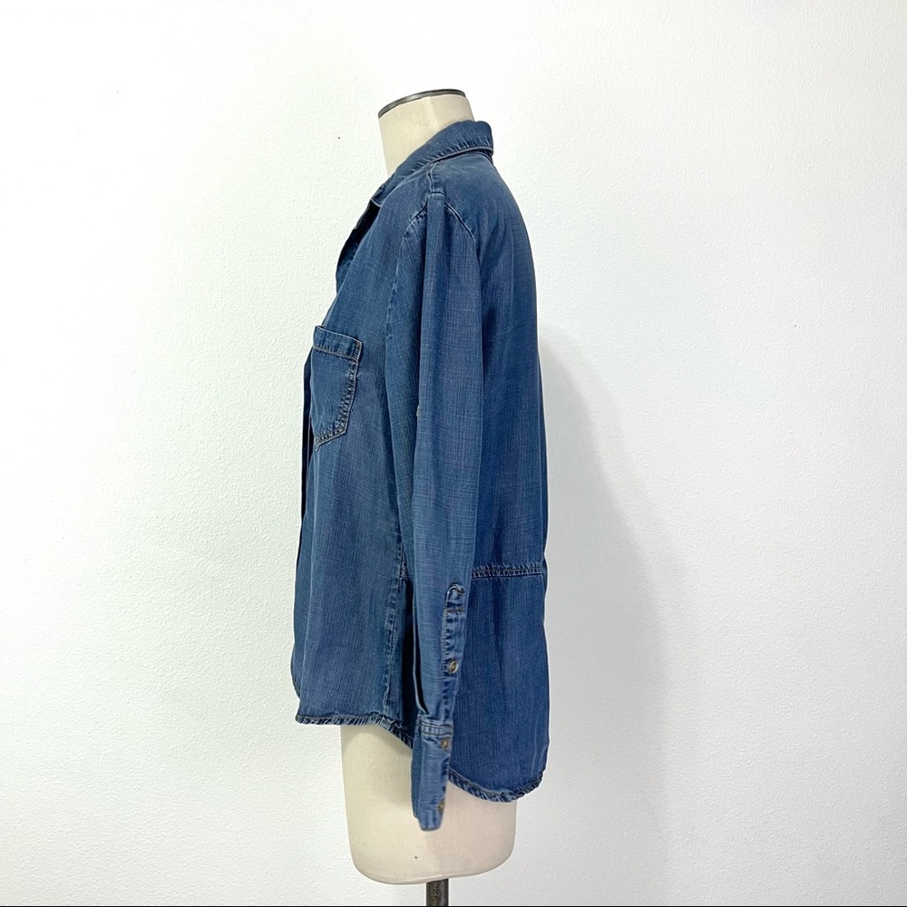 Bella Dahl- Blue Chambray Split Tail Button Down … - image 4